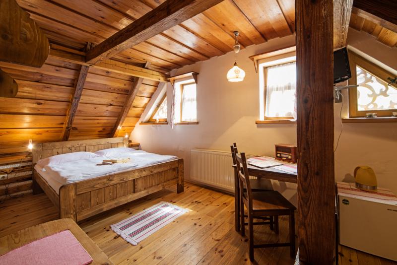 Izba 17, manželská posteľ