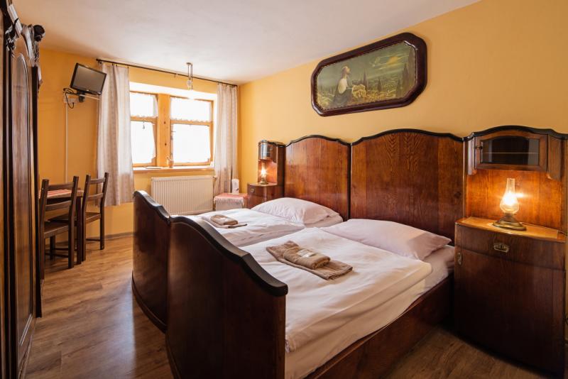 Izba 21, s prístelkou